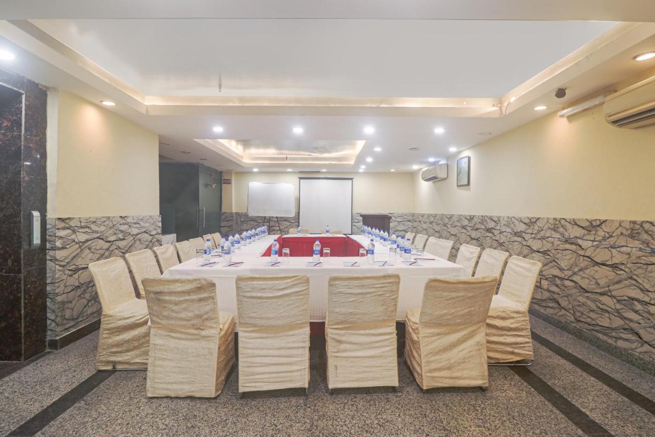 Hotel Sizzling Starr New Delhi Exterior photo