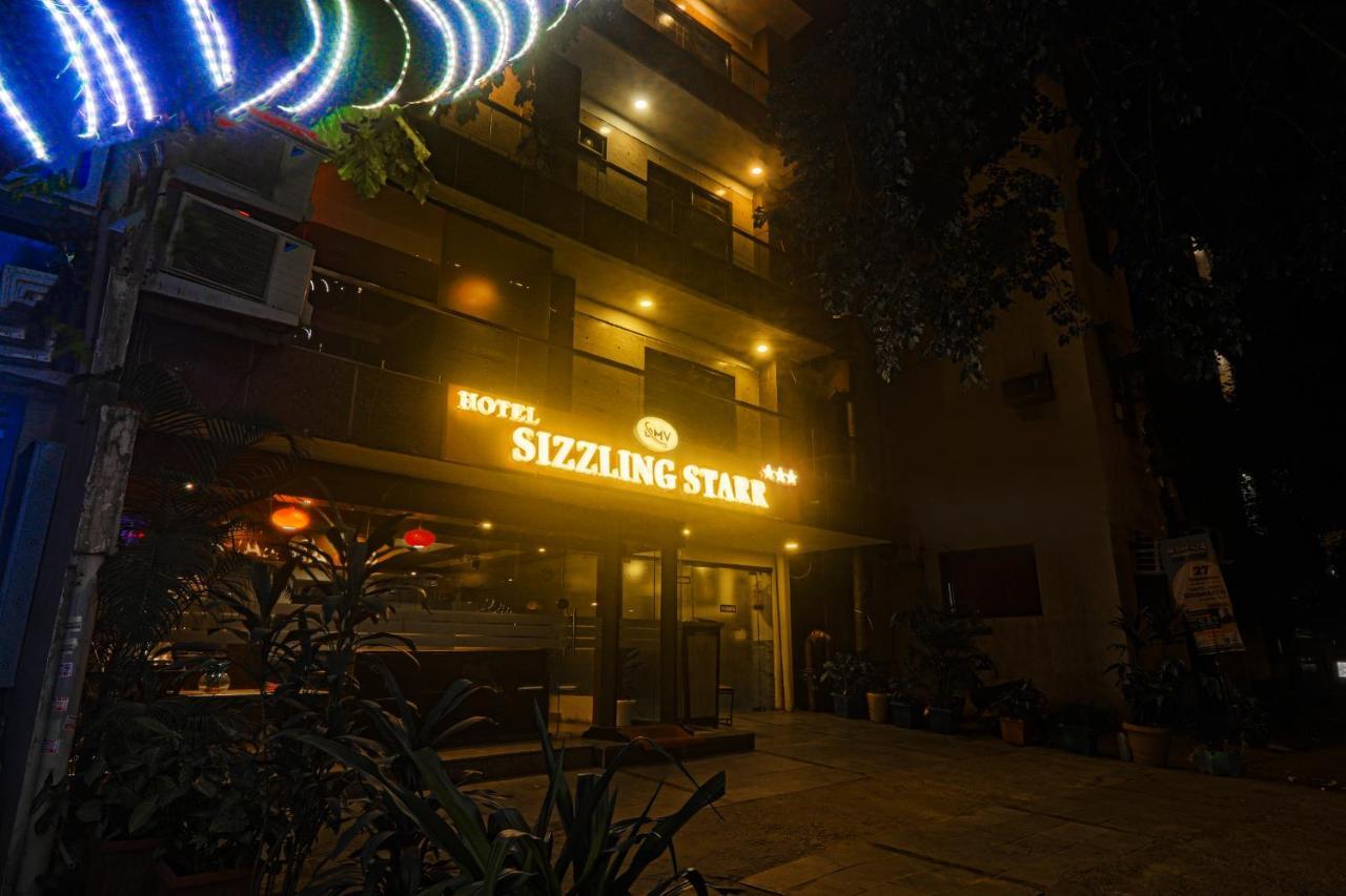 Hotel Sizzling Starr New Delhi Exterior photo